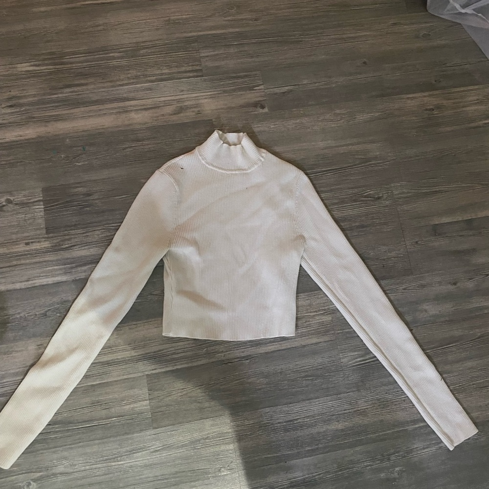 H&M Cream Ribbed Crop Top with Long Sleeves